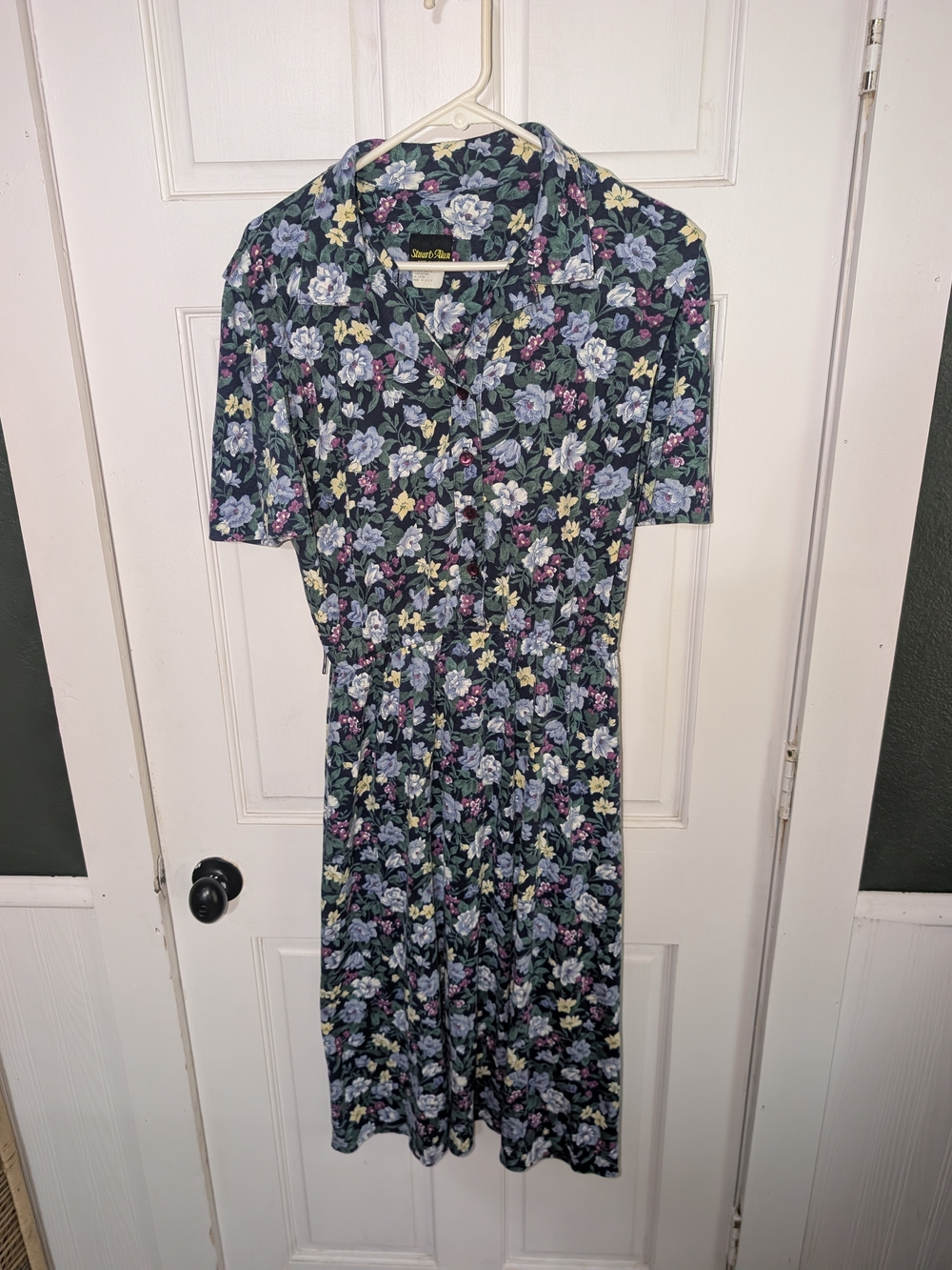 Vintage Floral Button-Front Midi Dress - Black Floral